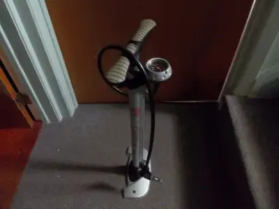 Pompe à vélo EVO CHINOOK GAUGE, View more