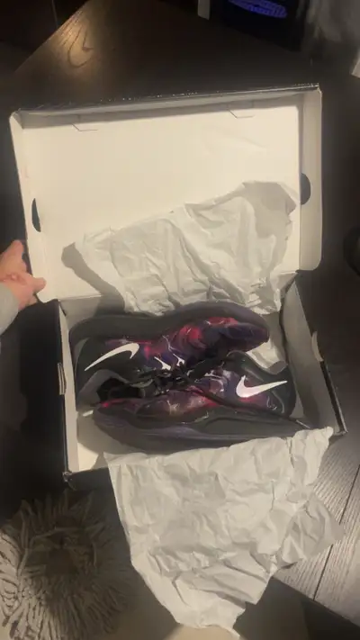 soulier de basketball, View more