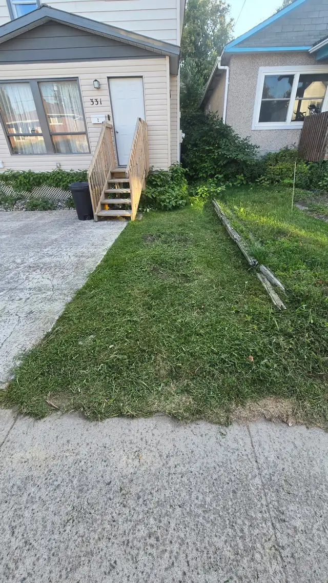 ALL SNOW - SPRING/SUMMER/FALL LAWN CUTS in Snow Removal & Property Maintenance in North Bay - Image 5