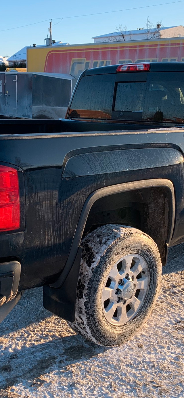 Weathertech front/rear mudflaps 2016 GMC Sierra 2500/  dans Pièces de carrosserie  à Laval/Rive Nord - Image 4