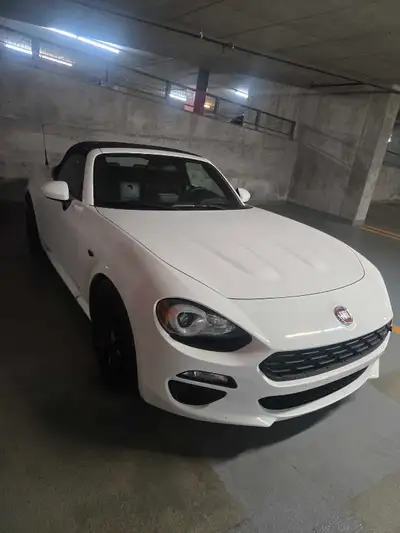 Spider 124 Classica Fiat 2017. Excellent condition. Car Fax & Inspection report available. 40 000 km...