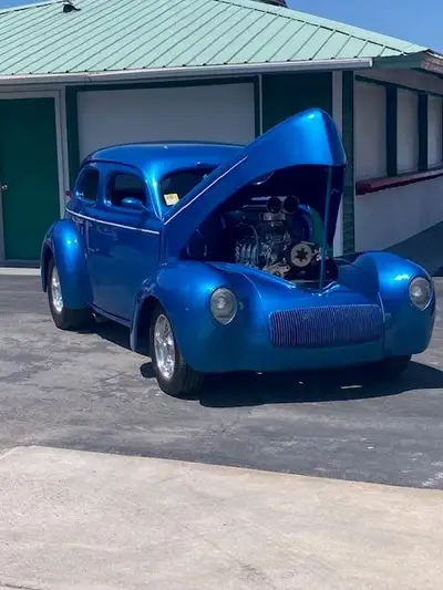 1940 Willys sedan, all steel, chopped 3 1/2", blown 355, 700 R4, mustang II, 9" Ford, air ride, Hald...
