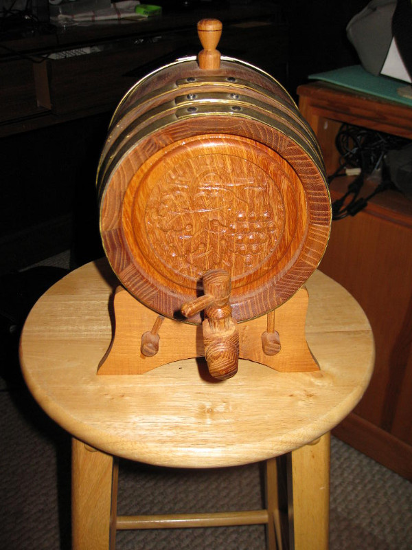 very nice small oak  barrel for sale  