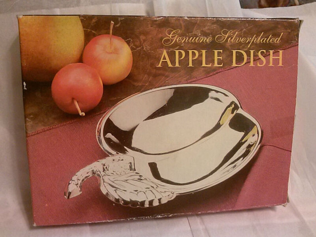 Vintage Pomme en Argent Plaqué - Silver Plated Apple Dish dans Art et objets de collection  à Laval/Rive Nord - Image 4