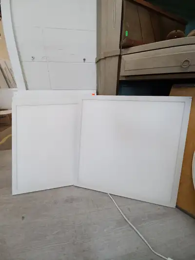 NaturaLed Panel Lights Size: 2ft x 2ft Model: LED-FXPNL40/2X2/840G1 power:120volts Lumen: 4000LM CCT...
