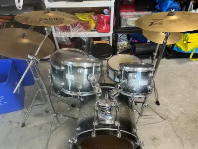 Mapex Saturn Drum set, View more