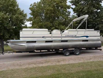 I have a very nice 24ft Starcraft pontoon, trailer, and 25HP Mercury 4 stroke motor for sale. Starcr...