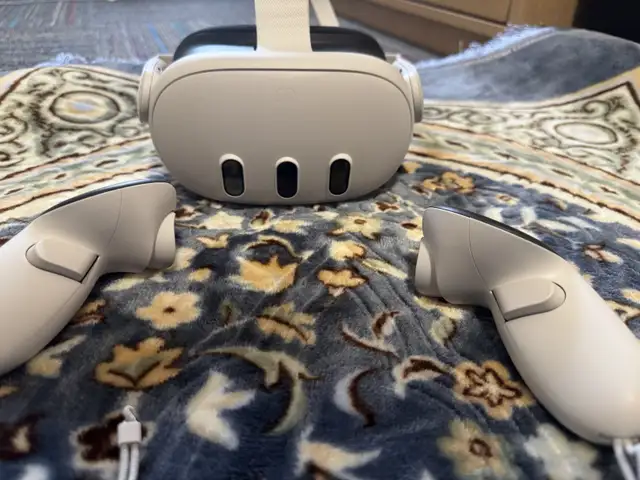  Meta Quest 3 – 512GB  Like New  in Other in Kelowna - Image 7