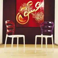16 chaises empilables de qualitée commerciale Miss Bibi