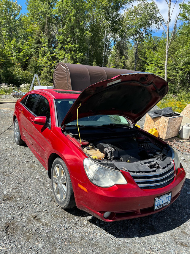 2010 Chrysler Sebring limited edition in Cars & Trucks in Sudbury - Image 2