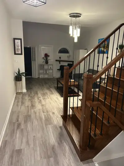 Very beautiful room for working single. Please contact 289-395-0091. Located at Brook Street & Taunt...