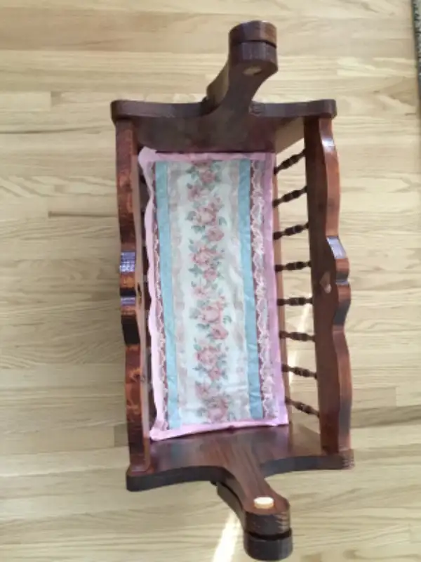 Antique baby cradle with baby in Other in Winnipeg - Image 8