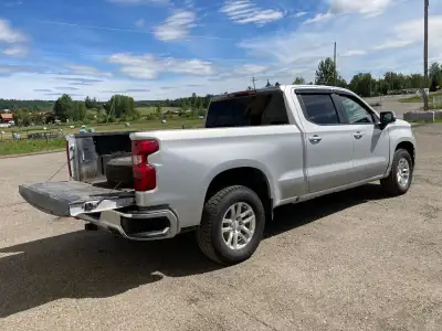 A few minor dents and scratches. Minor tail gate issue. As is where is. Contact 250-267-1736
