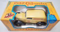 1:25 Home Hardware Diecast 1937 Chevrolet Delivery Truck Bank