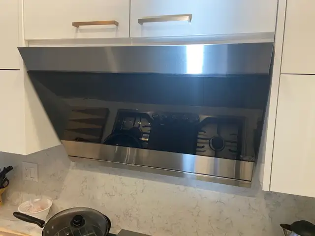Range Hood 36” in Stoves, Ovens & Ranges in Markham / York Region - Image 2