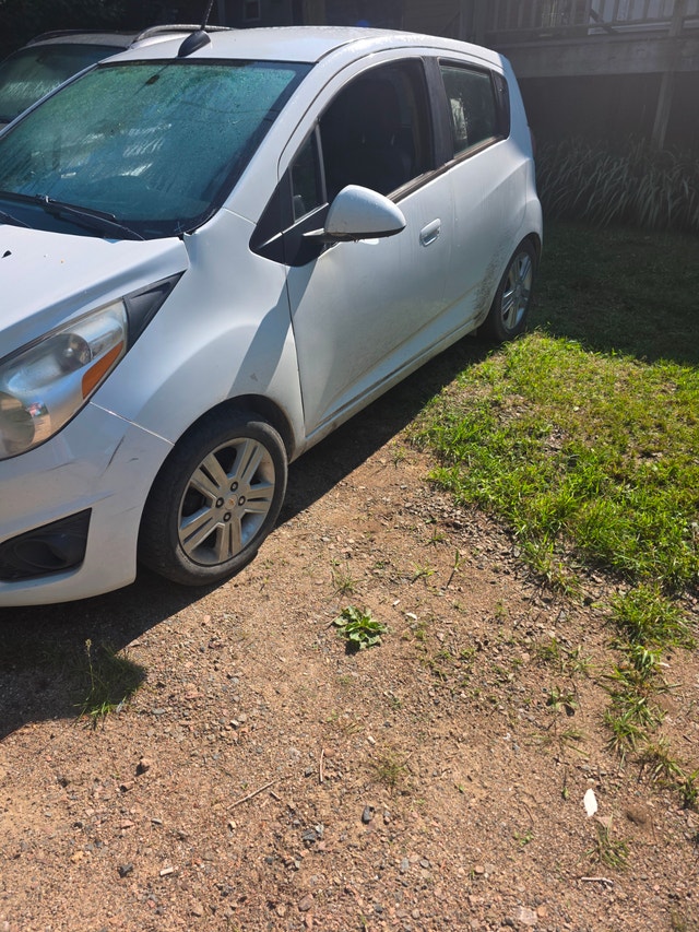 Chevrolet spark 2015 tres économique 1.2 litre. — photo 3