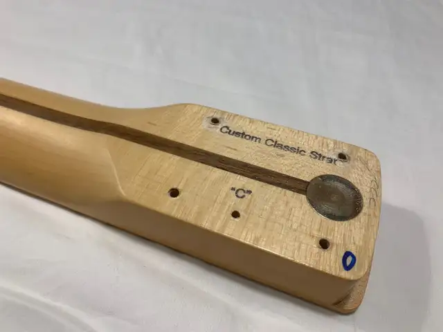 Fender Stratocaster Custom Shop Neck in Guitars in Oakville / Halton Region - Image 5