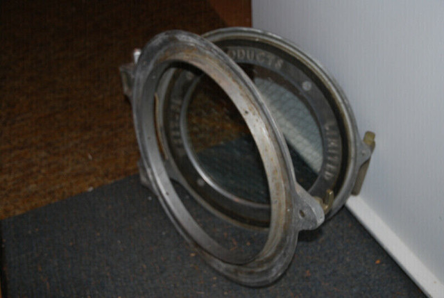 2 LARGE PORTHOLE WINDOWS in Arts & Collectibles in Thunder Bay - Image 2