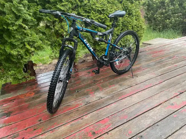 CCM Slope Hardtail Mountain Bike in Mountain in Strathcona County - Image 3