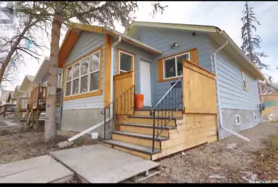 Newly renovated detached house with 2-bedroom x 1 bathroom.