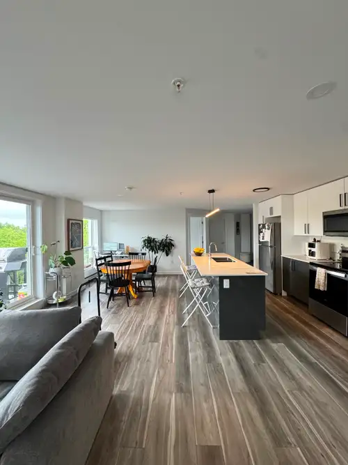 Beautiful and spacious 2 Bedroom + 2 Bathroom Apartment for sublet/rent! Sublet for two months Aug 2...