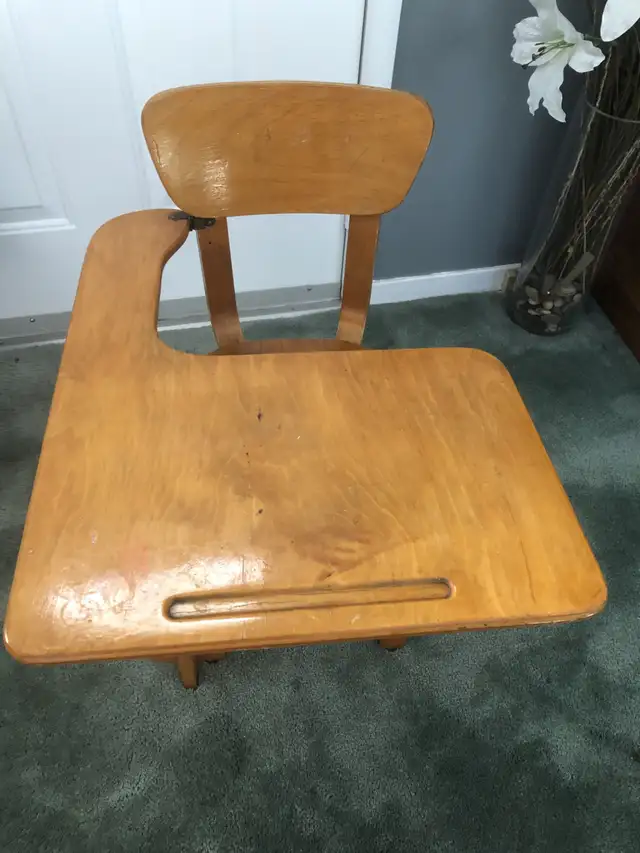 School Desk in Desks in City of Halifax - Image 2