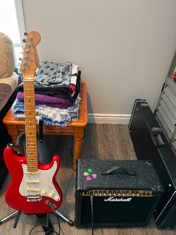 Electric Guitar, Amp, Stand, and Case in Guitars in Saskatoon
