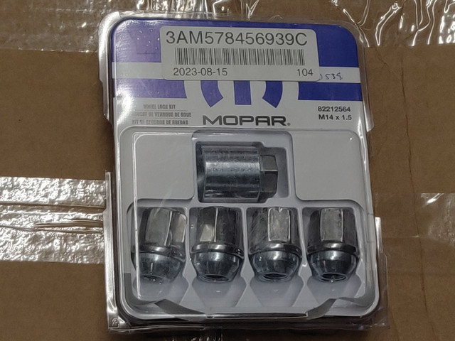 Mopar Wheel Lock Kit for Chrysler Jeep NEW in Other Parts & Accessories in City of Toronto