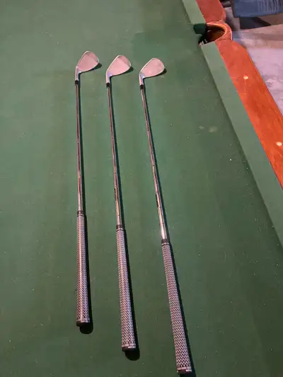 titleist vokey sm9 wedge set 50-54-60, View more