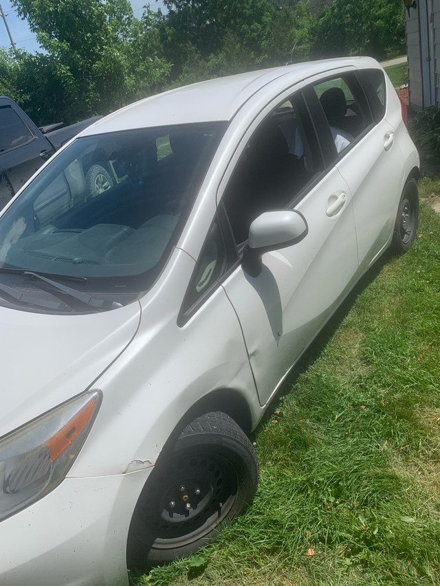 2014 Nissan versa in Cars & Trucks in Woodstock - Image 3