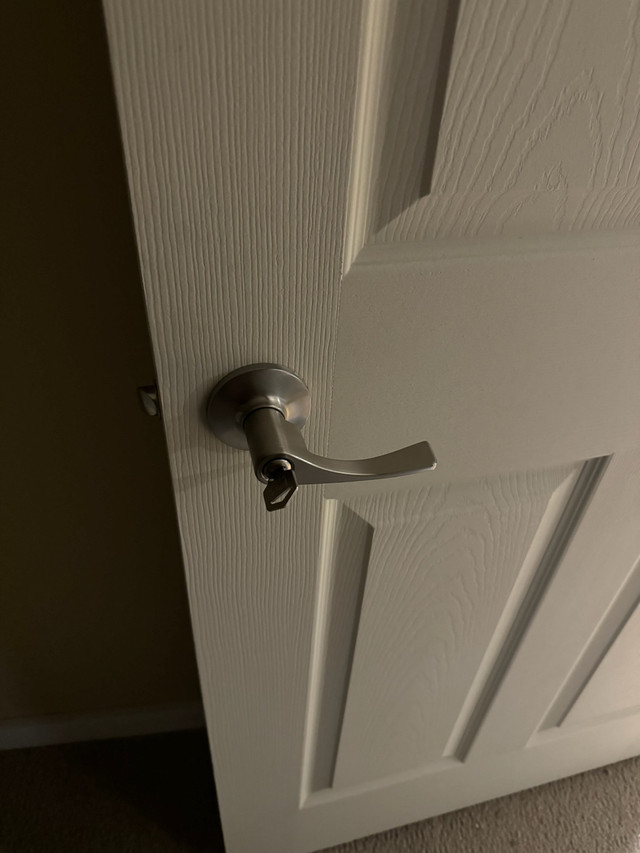 available immediately, furnished basement room in airdrie in Room Rentals & Roommates in Calgary
