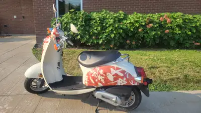 2006 Honda Metro Ready to Drive. 5,500km. Very peppy little gas scooter. Gets up to 60km quickly. No...