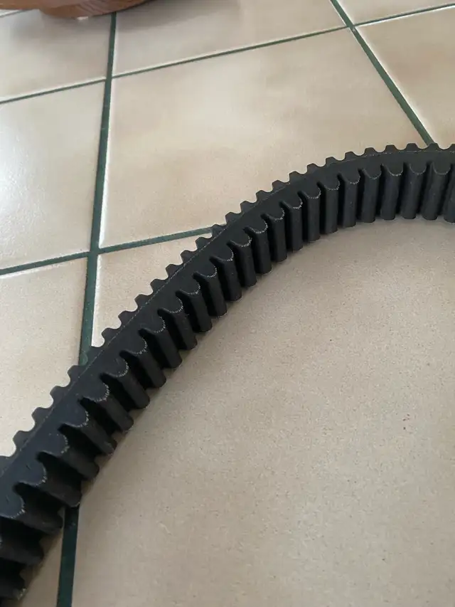 2018-2024 Arctic Cat snowmobile drive belt part # 0627–111  in Snowmobiles Parts, Trailers & Accessories in Windsor Region - Image 5