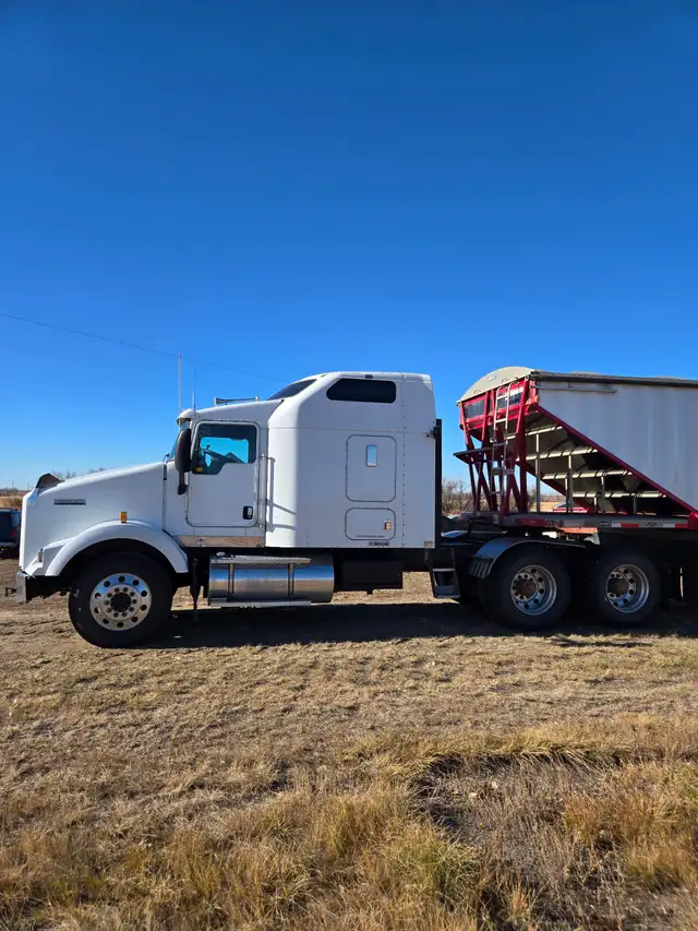 2006 Kenworth t800 C15 in Heavy Trucks in Saskatoon - Image 9