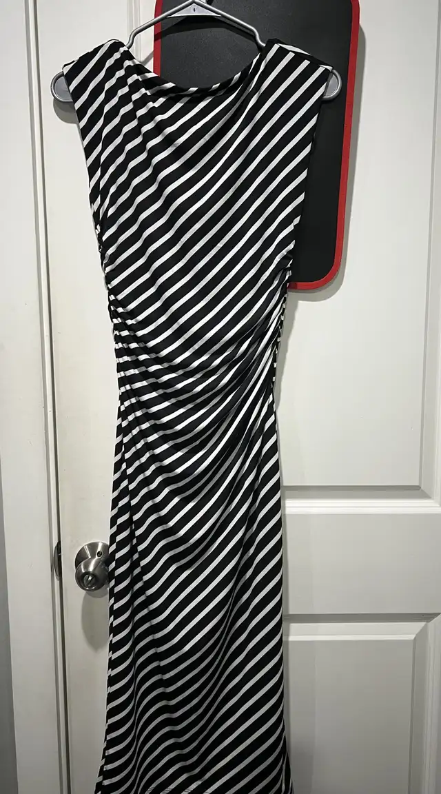 women dress in Women's - Dresses & Skirts in Delta/Surrey/Langley - Image 2