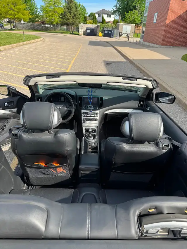 2013 Infiniti G37 Sport Conv 6MT