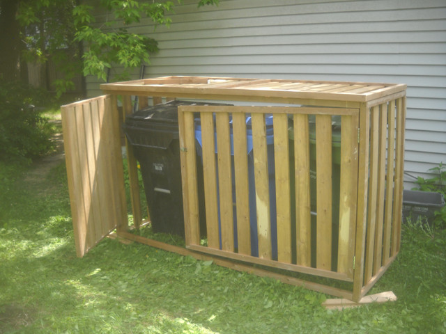 trash bin storage in Outdoor Tools & Storage in Calgary - Image 3