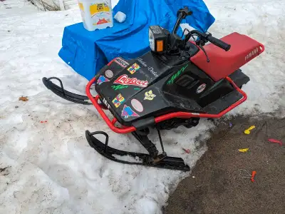 Yamaha Snoscoot 80cc 2 temps. La machine à pas roulé depuis 20 ans. La dernière fois que je m'en sui...