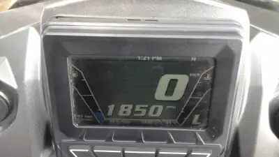 800cc, electric start, 2450 km, 20 x 155 articulating track, grip and thumb warmers, passenger seat...