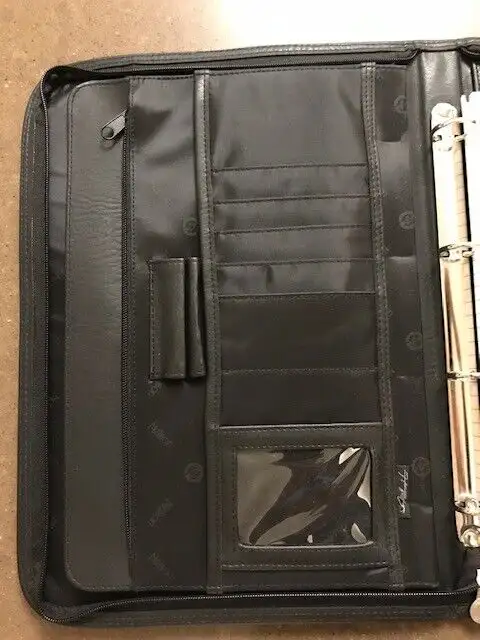 REDUCED - Nelson Classic Black Zippered Binder/Portfolio w/Lock in Other Business & Industrial in Barrie - Image 4