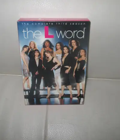 THIS ITEM IS AVAILABLE AT THE OLD STRATHCONA ANTIQUE MALL... 10333 78 AVE... BOOTH #226.... the L wo...
