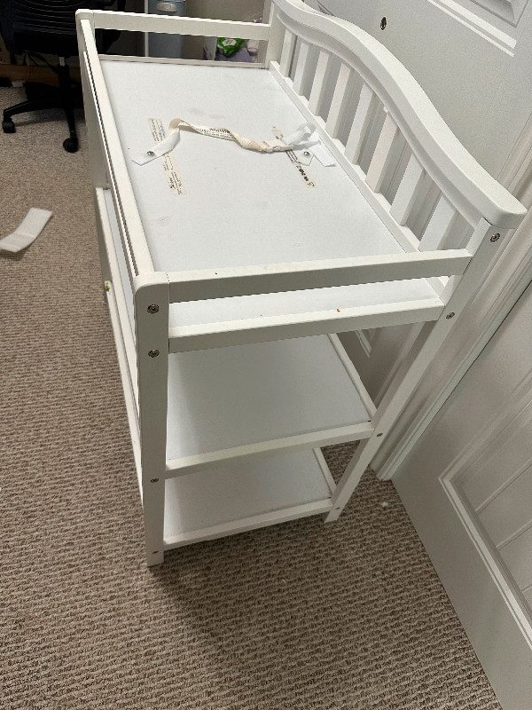 Changing table in Bathing & Changing in Windsor Region