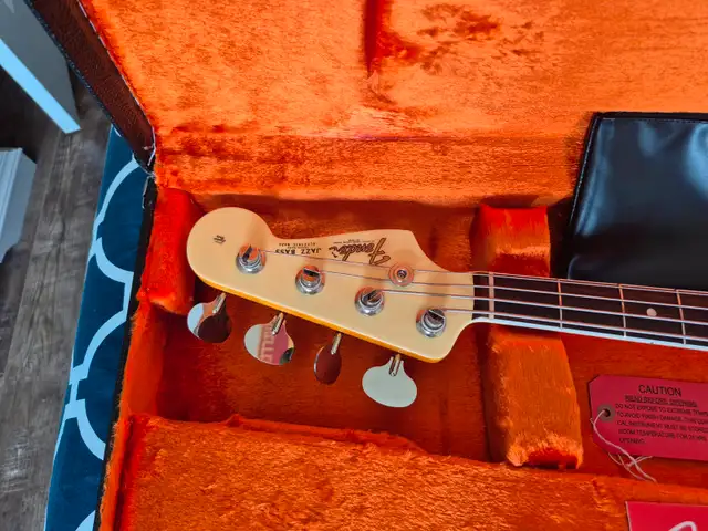Fender American Vintage 11 1966 Jazz Bass62864745588993123