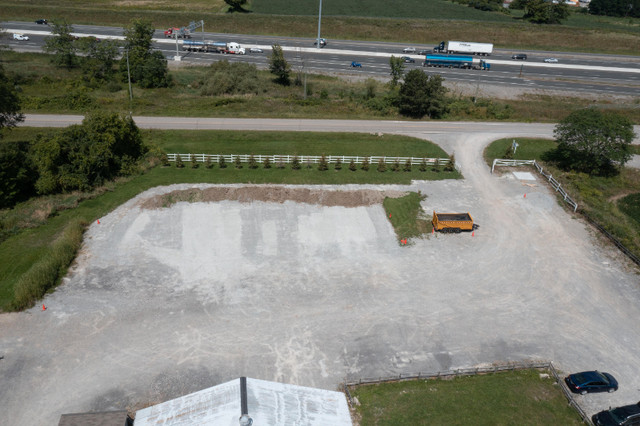 Parking for commercial and industrial use in Storage & Parking for Rent in Oshawa / Durham Region - Image 3