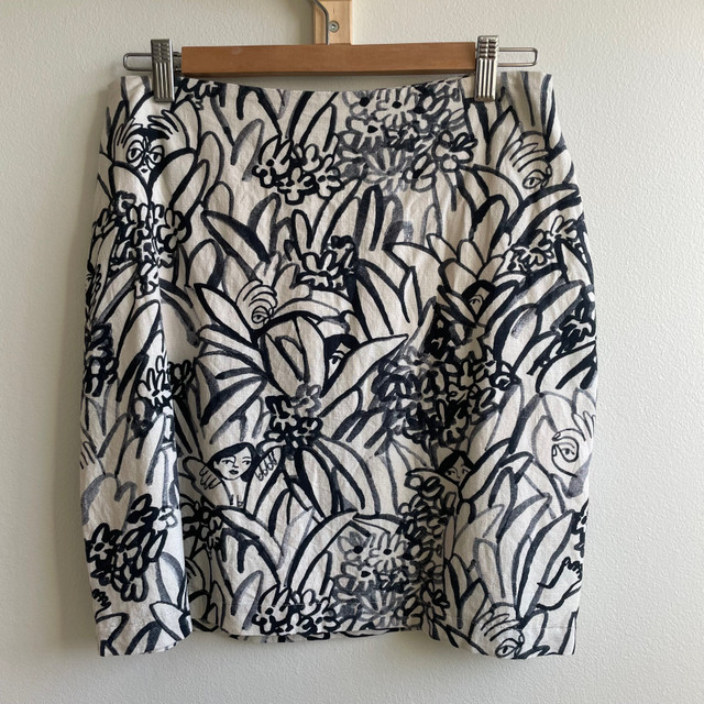 Eve Gravel pencil Skirt (size M) in Women's - Dresses & Skirts in Mississauga / Peel Region - Image 4