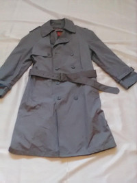 ***  IMPERMÉABLE   MOORES    $ 35  ***