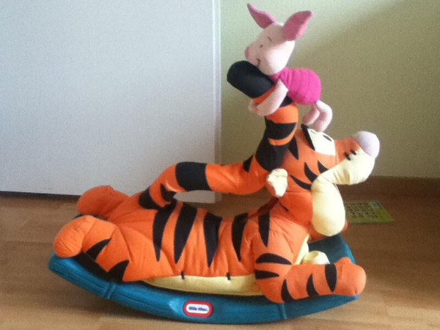 Graco high chair & Little Tikes Tigger With Piglete Rocker in Bathing & Changing in Oshawa / Durham Region - Image 4