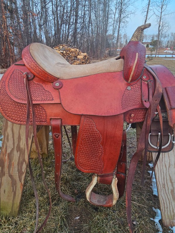 Western Saddle in Equestrian & Livestock Accessories in Edmonton