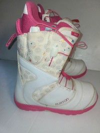 Burton  Mint  Women's Snowboard Boots Size 7.5 US