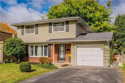 SPRING/SUMMER SUBLET (May-August 2026). $875 or best offer. Newly renovated house in a quiet neighbo...